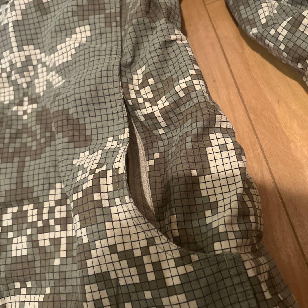 BURTON 迷彩柄 スノーボードジャケット Mサイズ