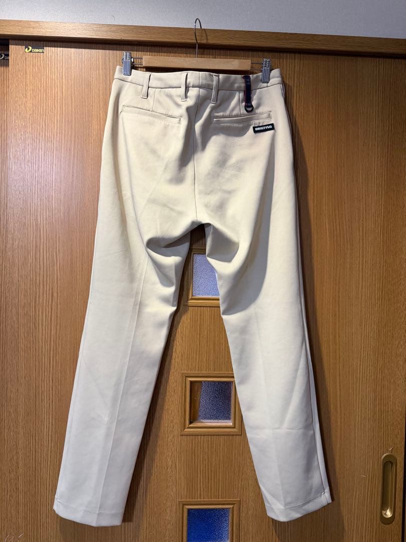 BRIEFING ベージュパンツ