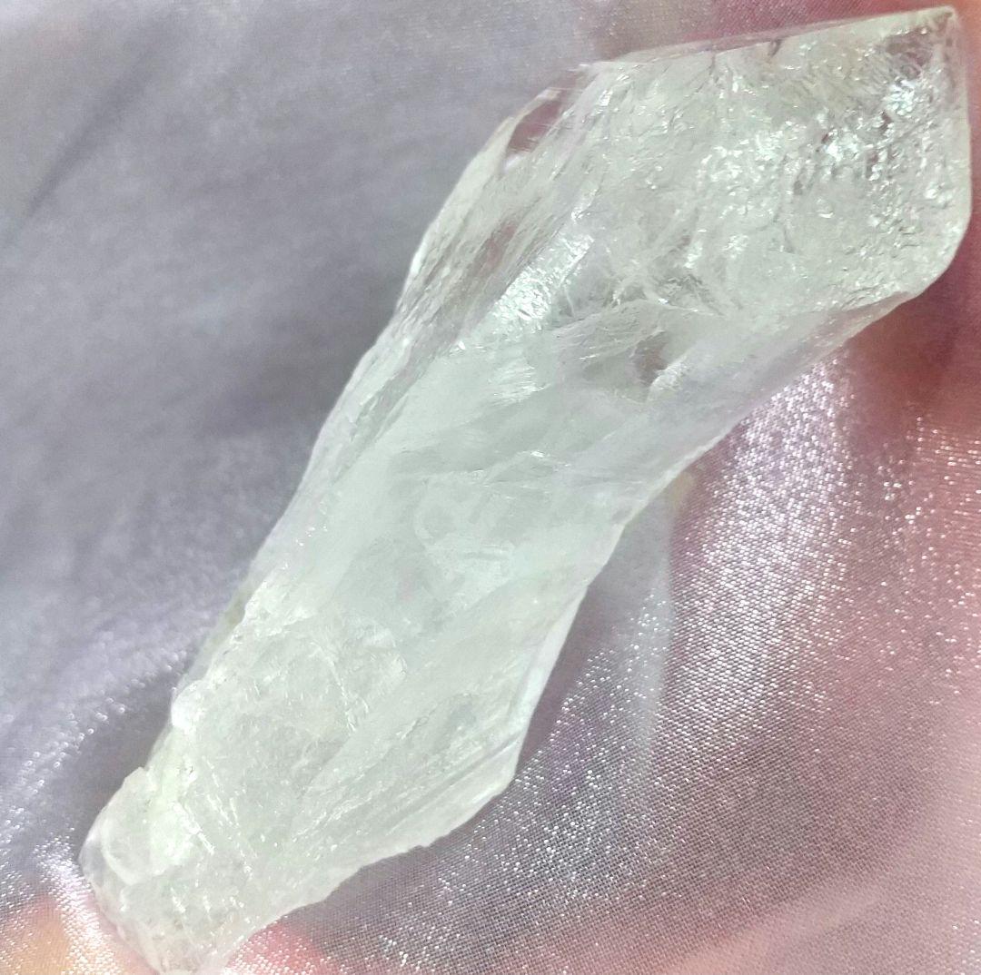 有翼の女神❇️高品質マニハール産 虹入り カーブド・クォーツ