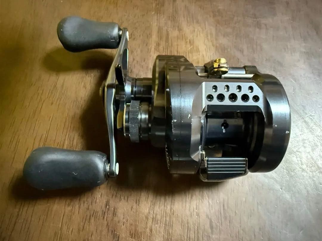 シマノ 24カルカッタコンクエスト シャローエディション 31HG