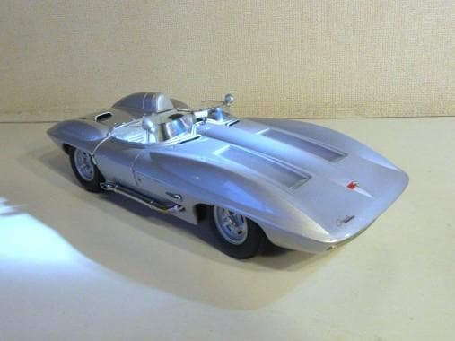 特価 AUTOart (1/18) コルベット Stingray Racer③