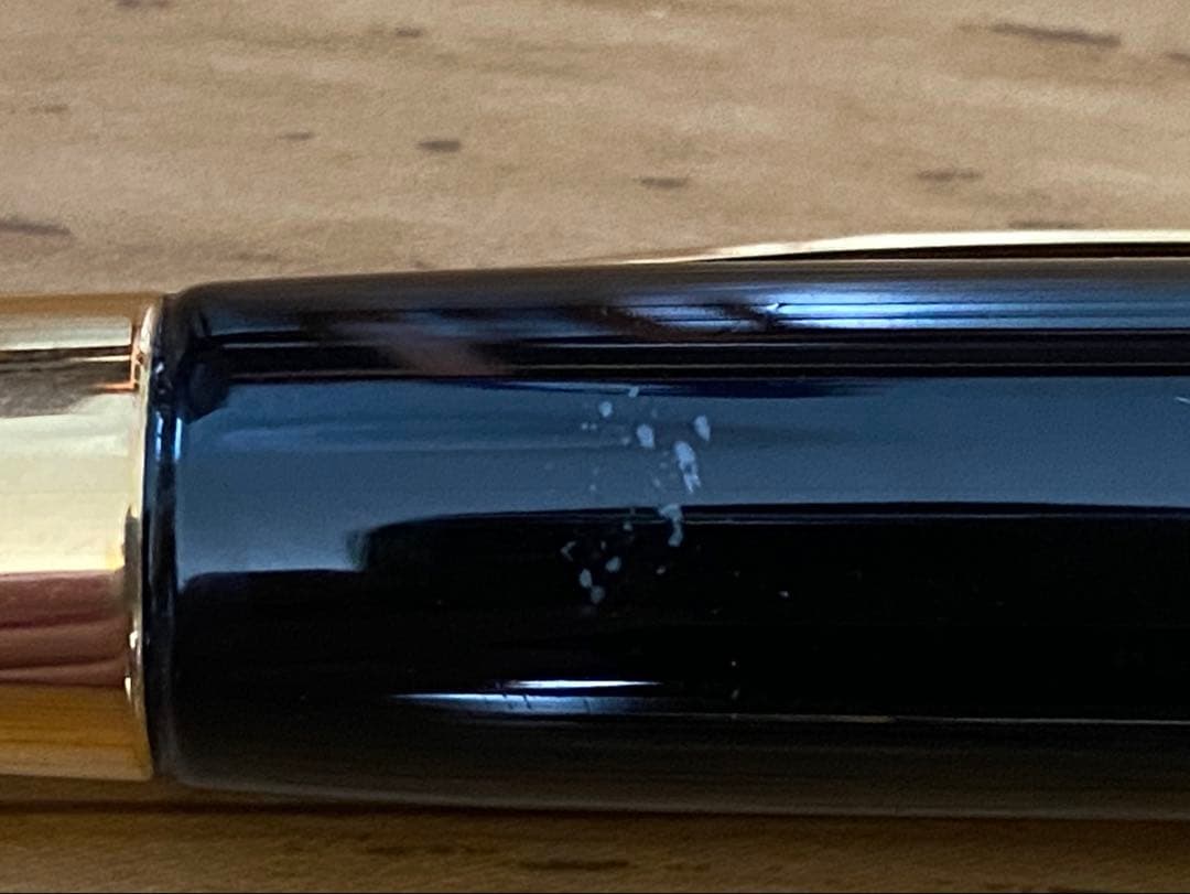 PILOT パイロット 万年筆 キャップレス　ブラック