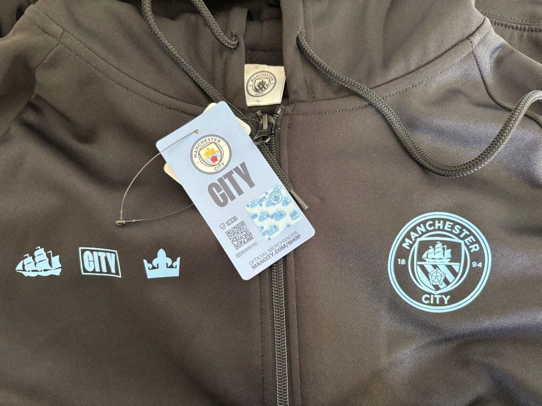 ［新品未使用］マンチェスターシティ公式　2025フルジップパーカー×パンツセット