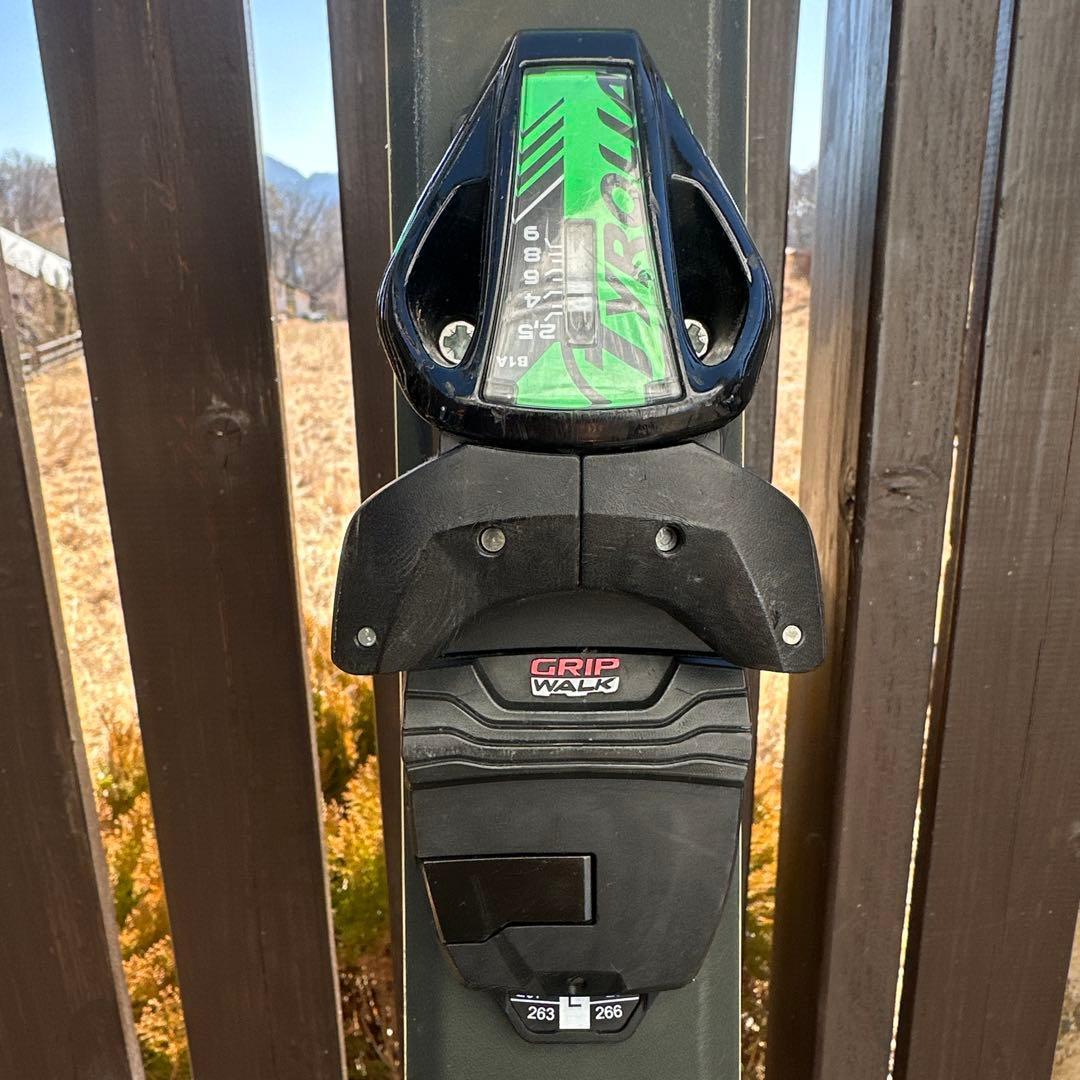 サファイア　HEAD 156cm LYT TECH V4 V SHAPE