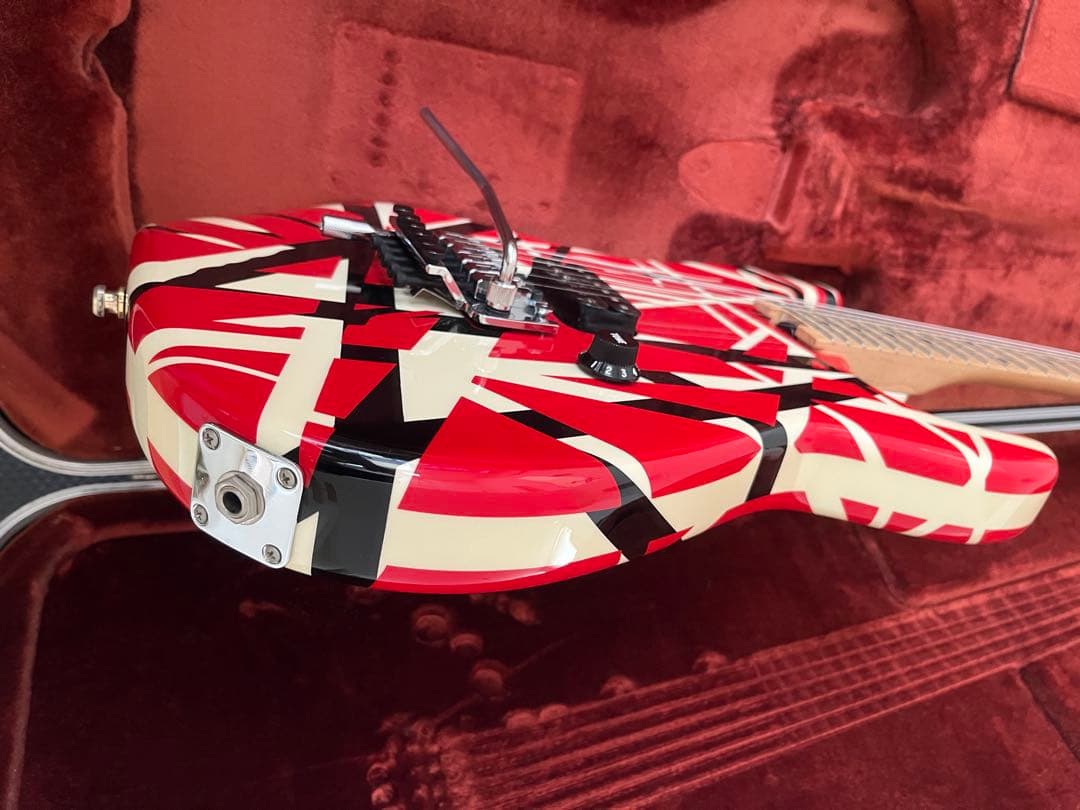 ギター EVH Striped Red with Black Stripe