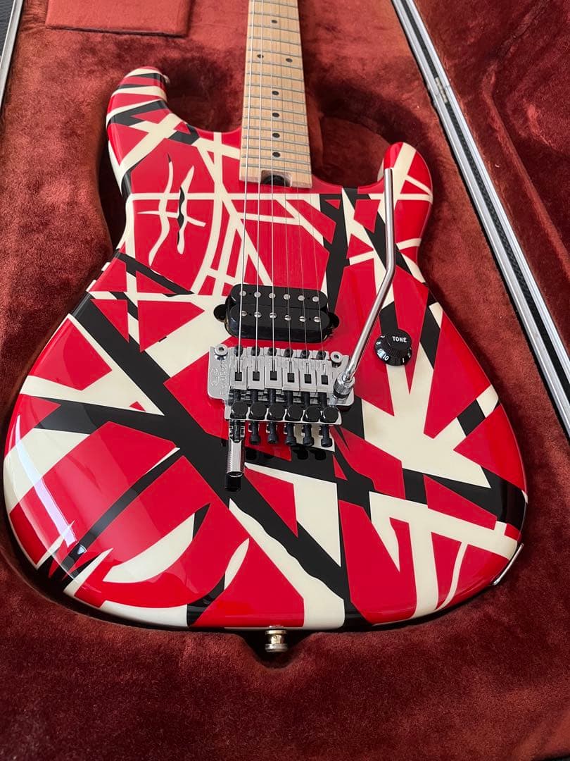 ギター EVH Striped Red with Black Stripe