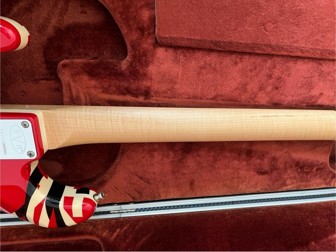 ギター EVH Striped Red with Black Stripe