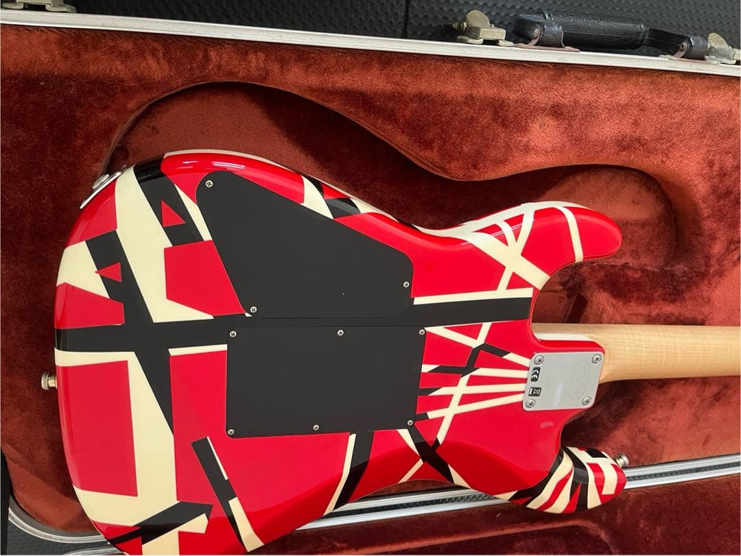 ギター EVH Striped Red with Black Stripe