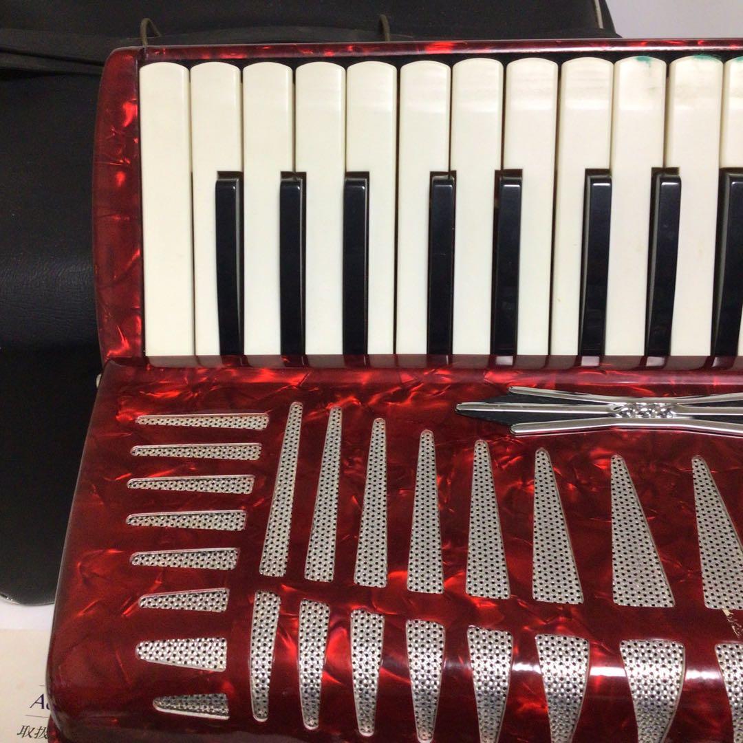 YAMAHA 8905 アコーディオン 32鍵盤　21ベース　モデル　赤