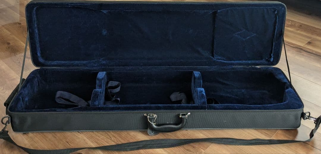 三味線ケース ハードケース　黒 ベルベット内装　三味線チューナー　長唄三味線小物