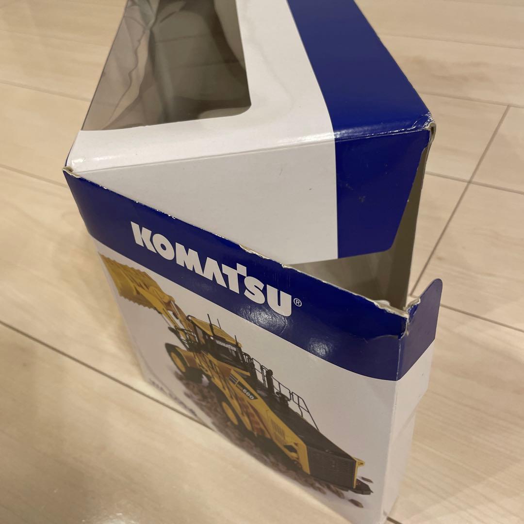 重機　コマツ建機ミニチュア　１/５０スケールホイールローダ　WA６００-８