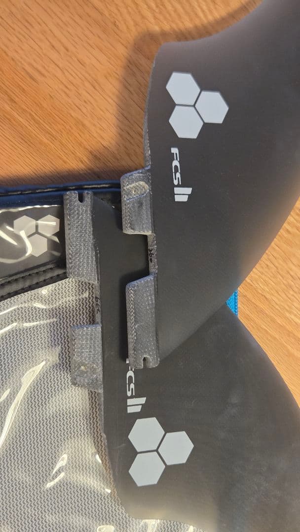 FCS II CIMid　サーフボードフィン ブラック ケース付き