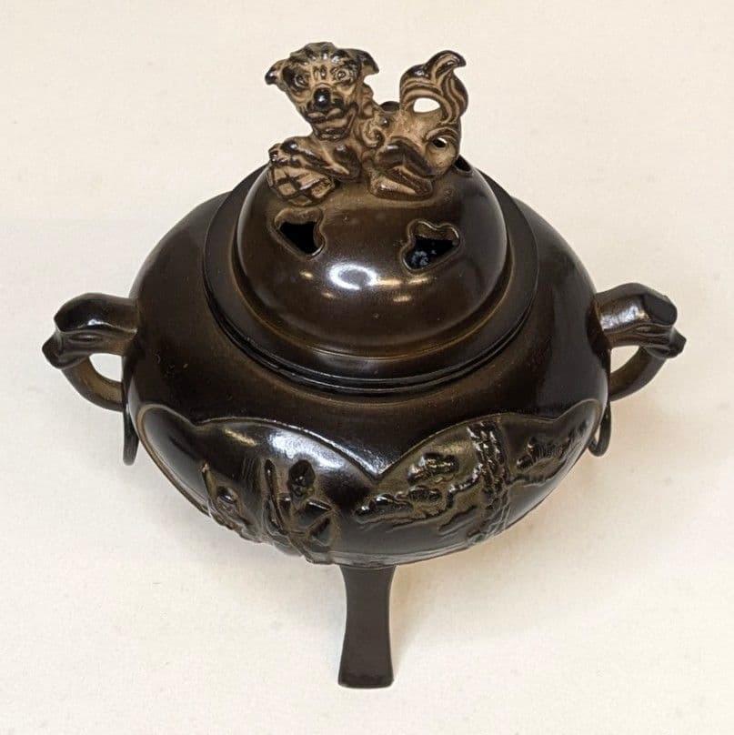 【フォロー割・新品】 香炉 高岡銅器 桐箱付 三足香炉 茶道具 獅子彫刻付き