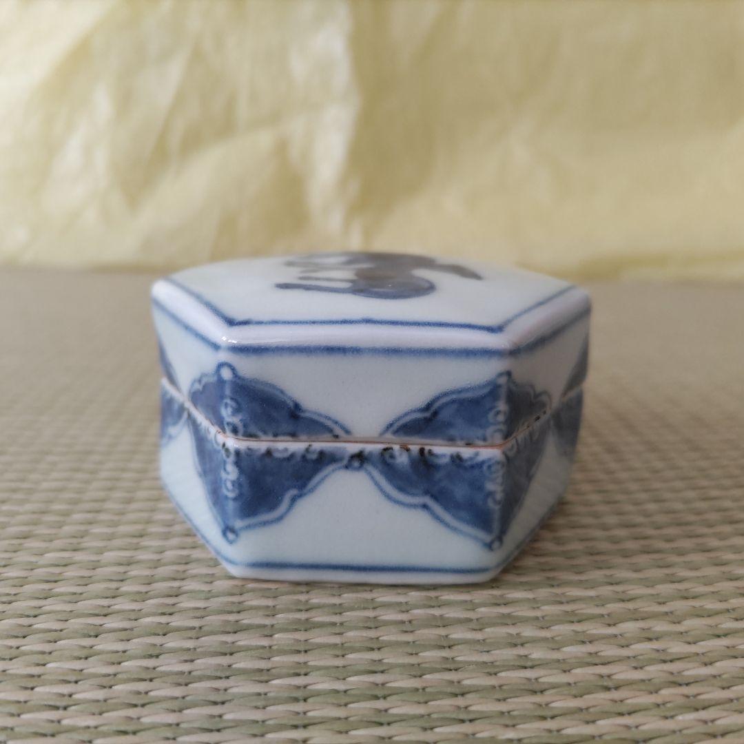 林邦佳　青花馬図六角香合　共箱　御物袋　茶道具　未使用　午香合