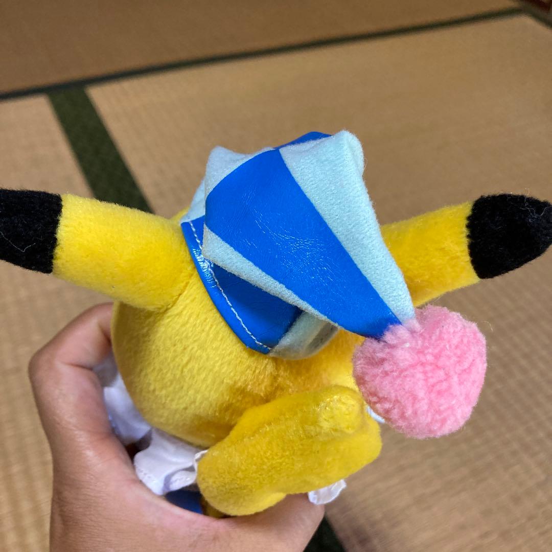 ピカチュウ フリル付きぬいぐるみ TOMY
