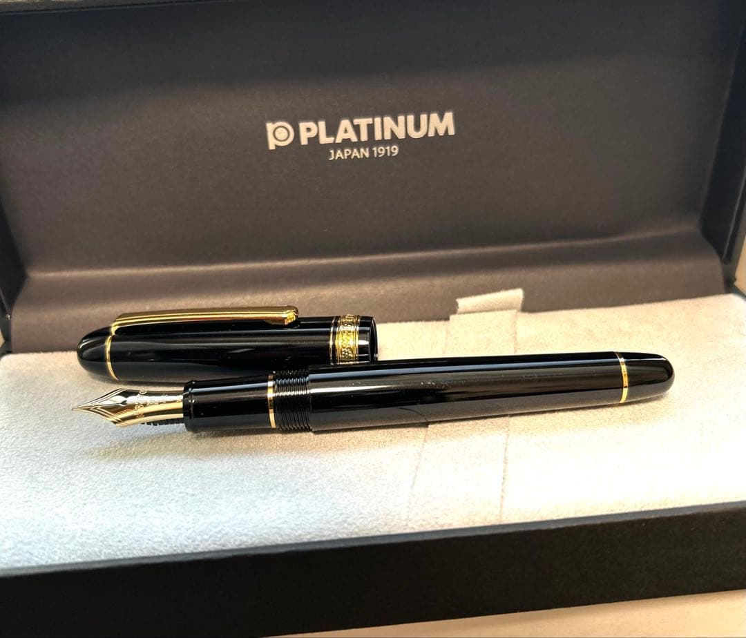 プラチナ センチュリー3776 黒 万年筆 F