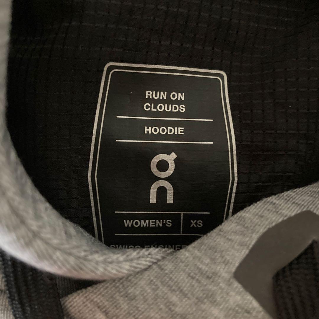 オン　On Hoodie Women's XSサイズ　パーカー