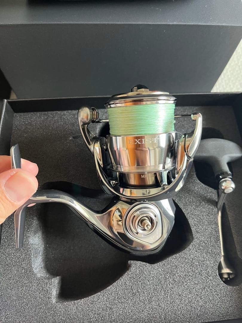 【美品】ダイワ Daiwa Exist PC LT2500 イグジスト