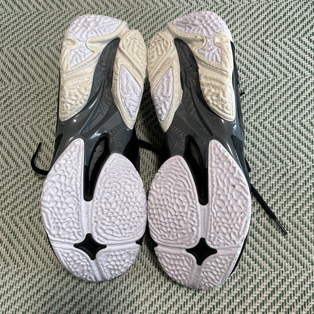 ミズノ ウエーブライトニング Z8 WIDE 26.5cm