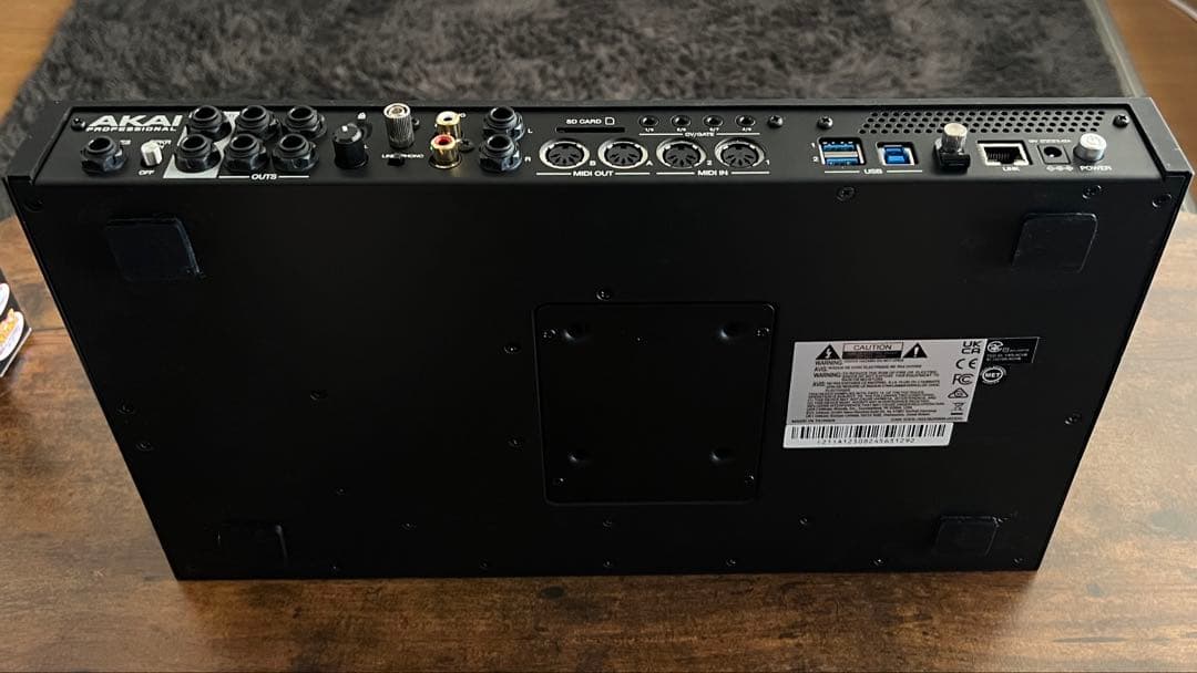 【先着】AKAI MPC Live II+LPK25+SONYMDR-7506