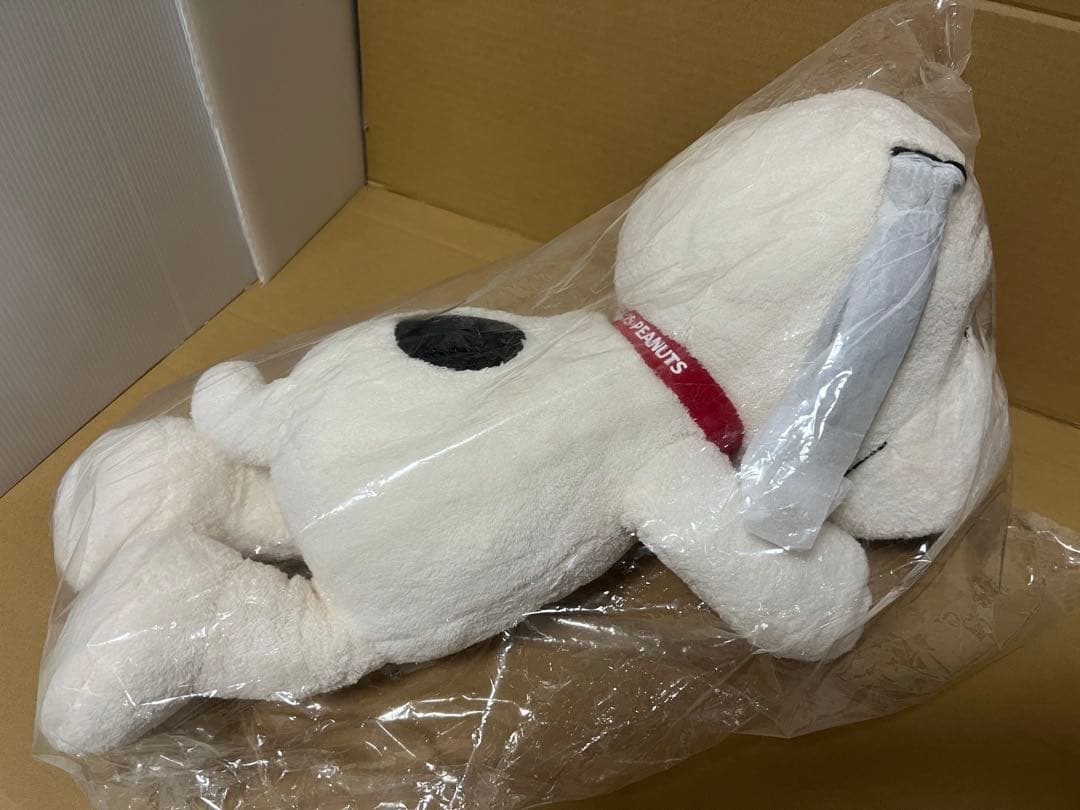 新品UNIQLO×PEANUTS スヌーピー　KAWS ぬいぐるみ　白　Mサイズ