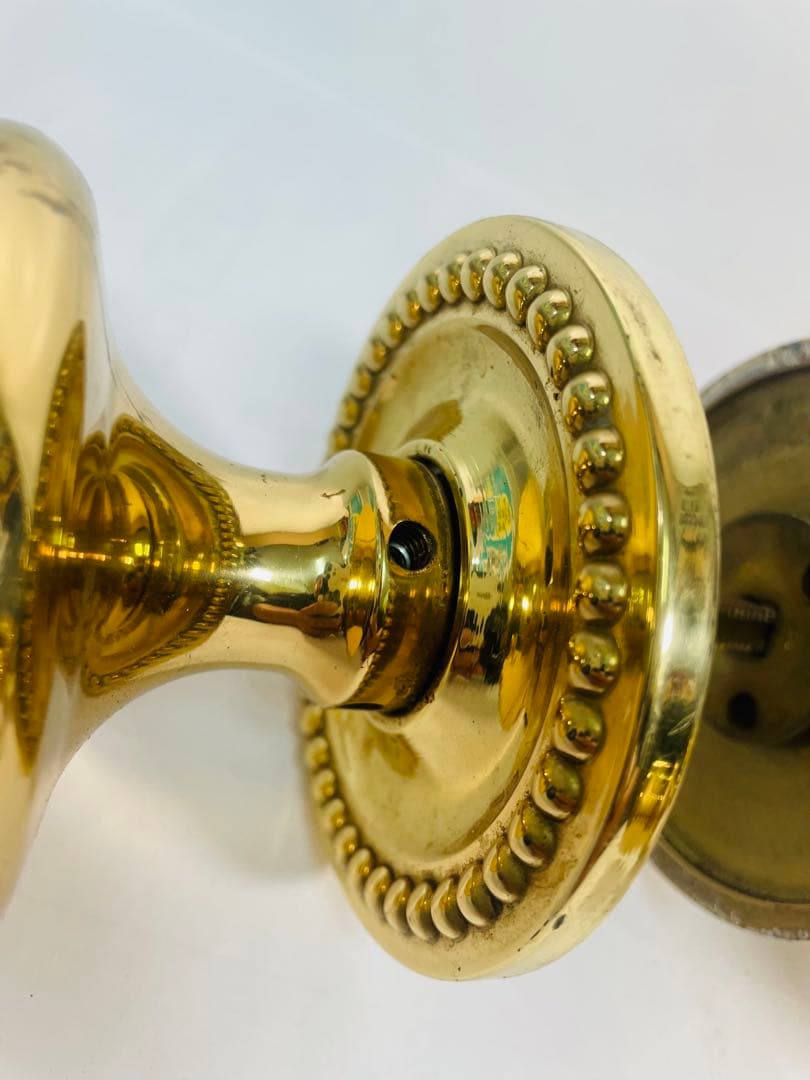 【レア品】アンティーク品　真鍮製ドアノブ　クラシックデザイン　現状品　インテリア