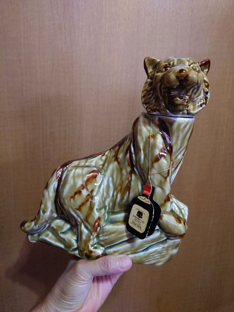 【 サントリーオールド 特級 干支寅ボトル 700ml 未開栓 】