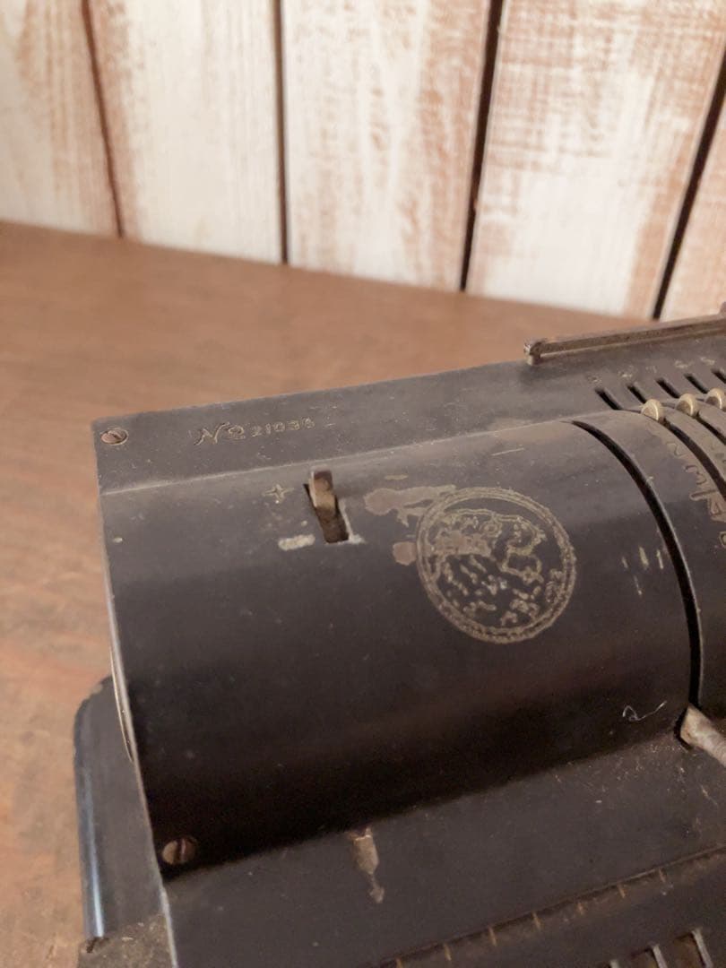 昭和レトロ　希少　タイガー(TIGER)手廻計算機　初期　虎マーク