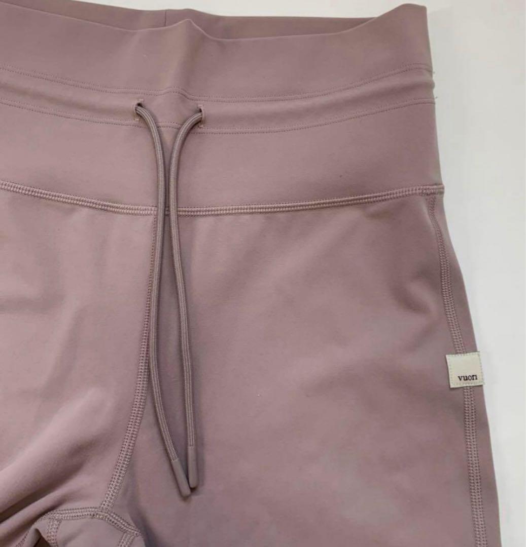 新品タグ付き　定価9680円　Vuori ヨガ　レギンス　Mサイズ　パープル系