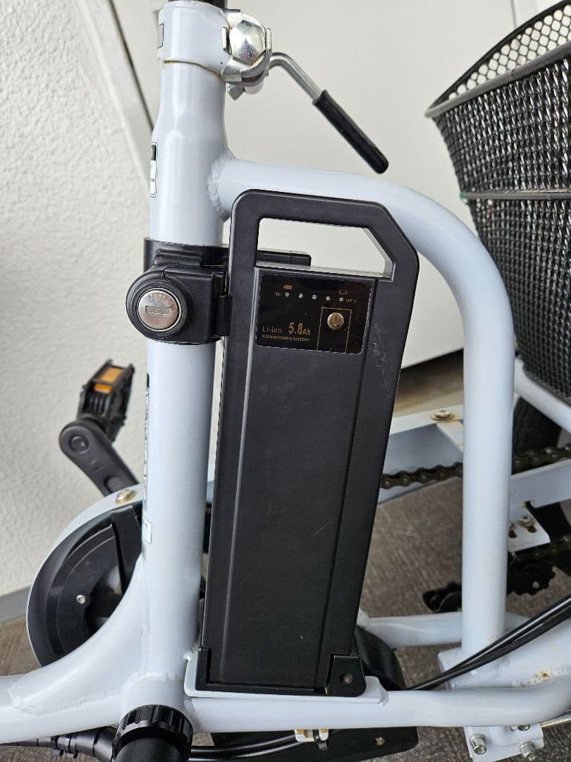 電動アシスト三輪車 ホワイト バスケット付き　2024/2月購入品