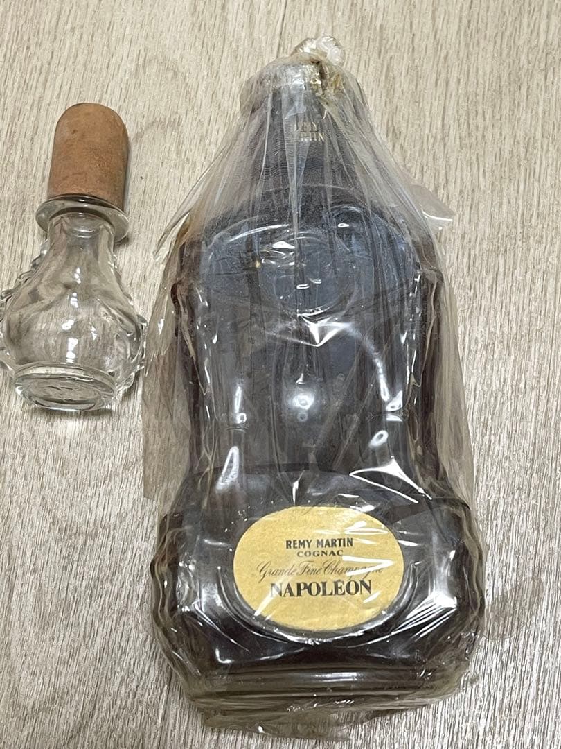★古酒☆【未開栓】REMY MARTIN NAPOLEON　ナポレオン