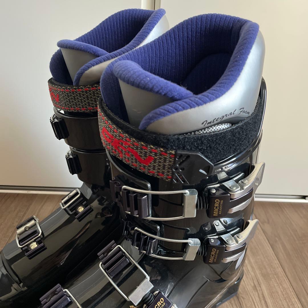 未使用品★ GEN ゲン　スキーブーツ　EQUIPE DIN7880 30㎝