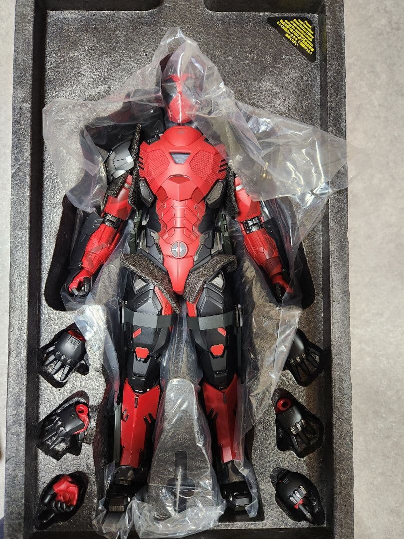 ホットトイズ アーマライズ・デッドプール 1/6 　HOTTOYS