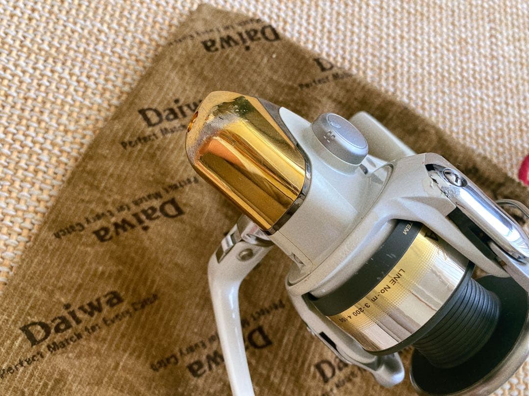 【セール】ダイワエンブレムZ 3000LBAレバーブレーキリール