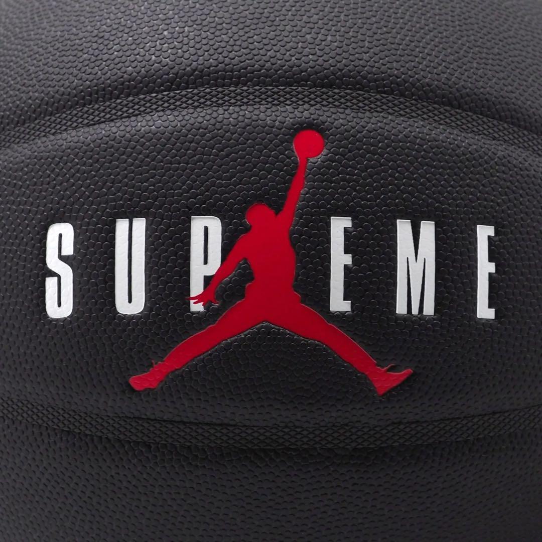 Supreme®/Jordan® Basketball
