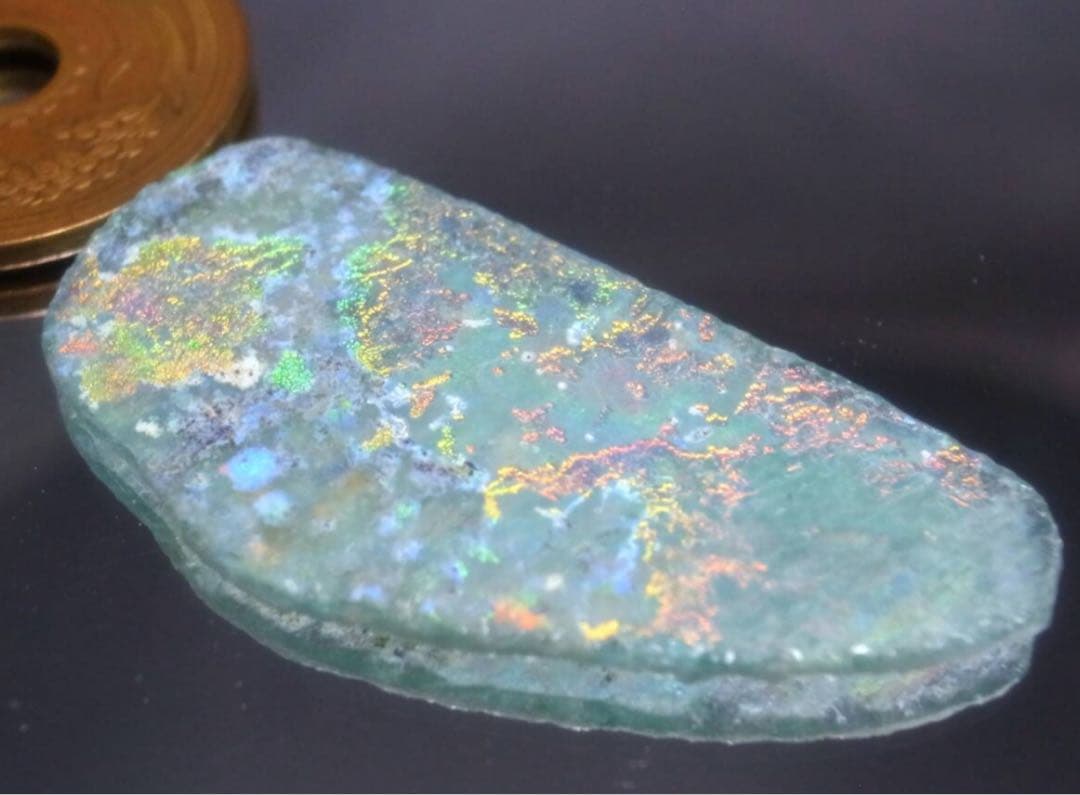 11.38ct 新品・2000年の時を超えた神秘・銀化が綺麗な天然ローマングラス