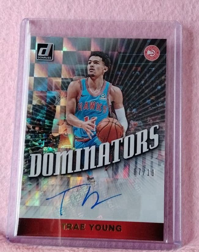 2019 NBAカード Trae Young サイン 10シリ