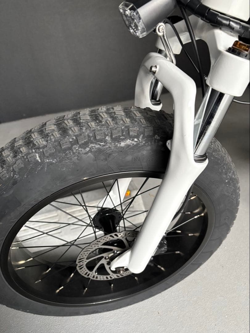 MATE X ホワイト 新古車 極上車