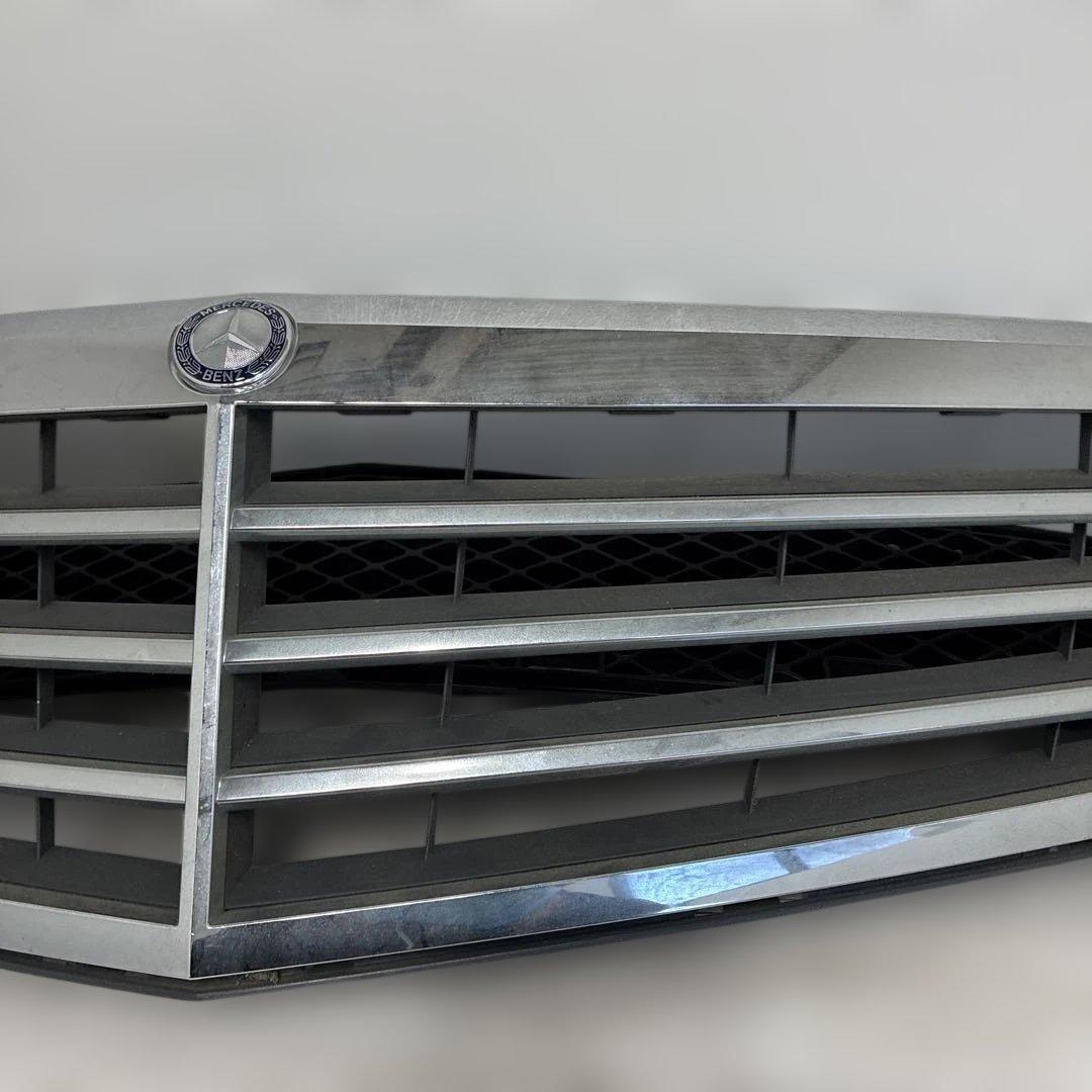 ベンツ　フロントグリル