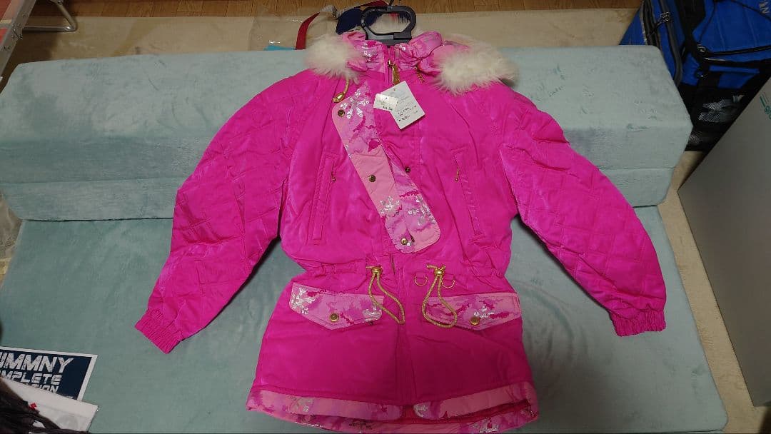 スキーウエアー(女性)上下セット+ 新品長期保管品