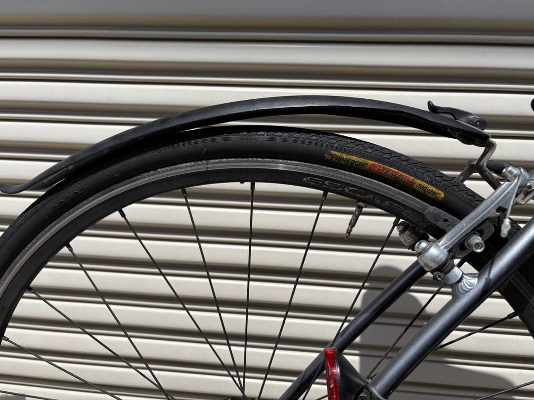 GIANTクロスバイク19ESCAPE R3鍵付きサドルロック付き 空気入れ付き