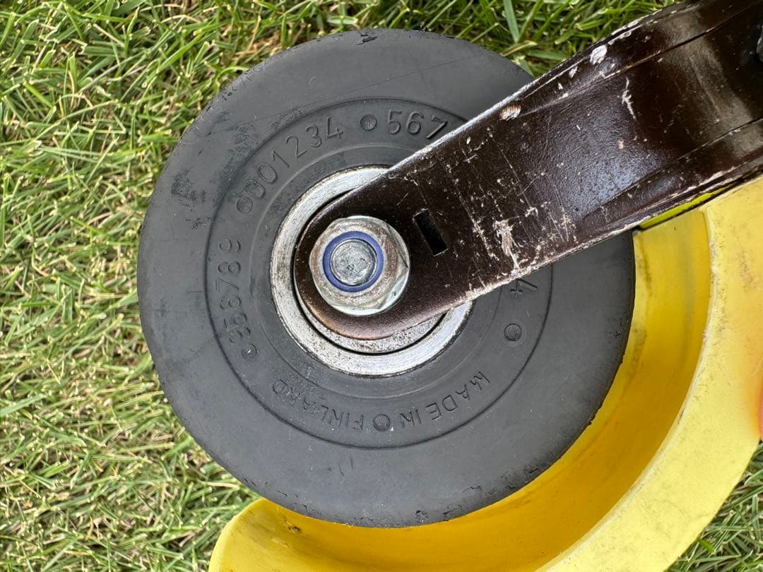 Marwe Rollerskis クラシカル用 （NNNビンディング付き)