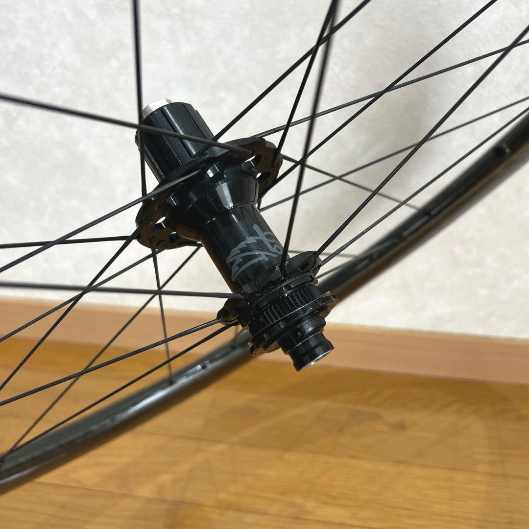 カンパニョーロSHAMAL CARBON DB シャマルカーボン