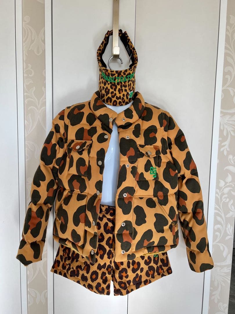 パーリーゲイツ中綿入り豹柄ジャンバー