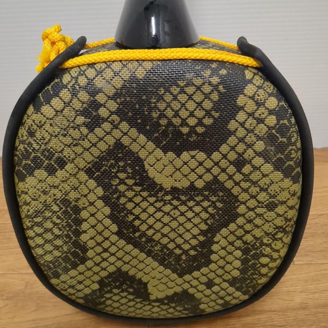 【現状品】沖縄三味線 蛇皮柄 三味線糸付き