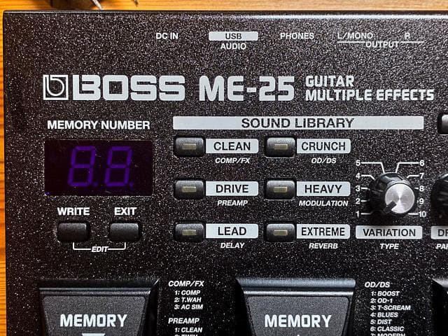 BOSS ギター用マルチ・エフェクター ME-25