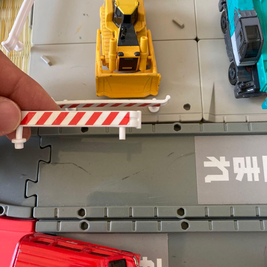 DXトミカタワー　アクション高速道路　トミカタウンどうろセット　トミカ本体多数！