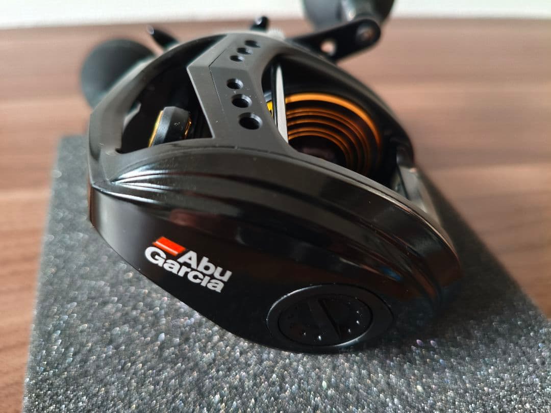 ［新品未使用］レボ ビッグシューター WM50 右ハンドル AbuGarcia