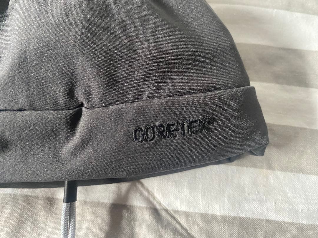 美品　最強　アークテリクス 手袋　スノボー　ゴアテックス　プリマロフト