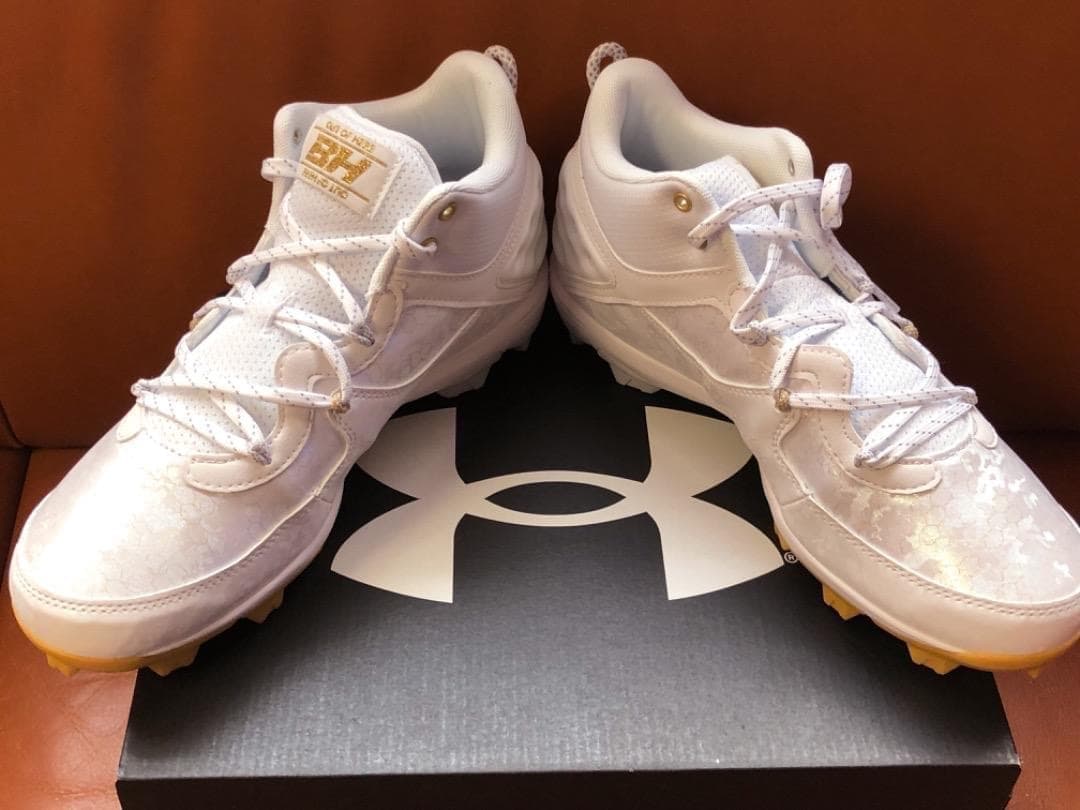 新品2026年USA国内限定☆アンダーアーマー野球ハーパー8MidRm28cm★